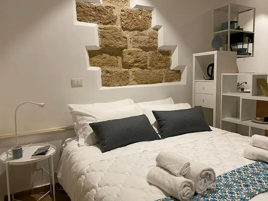 Casuzza Palazzo Storico, Stazione Centrale Palermo Apartament